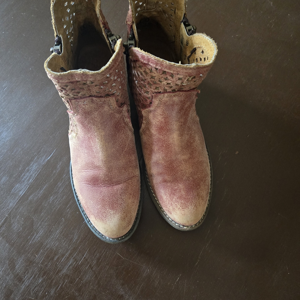 Circle G Pink Ankle Boots